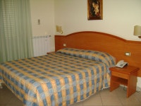 호텔 콘티넨탈 - 스카이스캐너 호텔