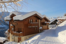 Camelot 4 - 스카이스캐너 호텔