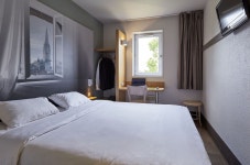 B&B 호텔 캉 메모리알 - 스카이스캐너 호텔