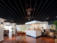 Holland House Beach Hotel - 스카이스캐너 호텔