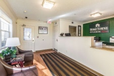 홈타운 스튜디오 바이 레드 루프 애틀랜타 노스이스트 - 피치트리 코너스 - 스카이스캐너 호텔