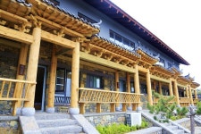 성산로우 홀리데이 호텔 - 스카이스캐너 호텔