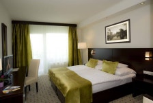 헝게스트 호텔 에르켈 - 문카치 - 스카이스캐너 호텔