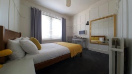 킹스 헤드 - 스카이스캐너 호텔