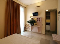 호텔 메트로폴 - 스카이스캐너 호텔