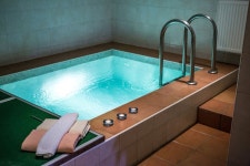 호텔 나 예즈니 - 스카이스캐너 호텔