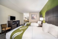 퀄리티 인 - 스카이스캐너 호텔