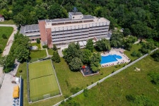 사나 스파 호텔 - 스카이스캐너 호텔