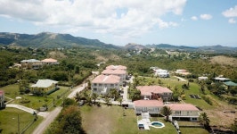 버클리스 컨트리 클럽 - 스카이스캐너 호텔