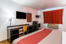 Motel 6-Barkeyville, PA - 스카이스캐너 호텔