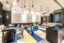 로얄 호텔 - 스카이스캐너 호텔