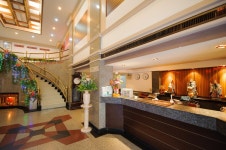 New Cathay Hotel - 스카이스캐너 호텔