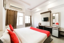 오요 9747 호텔 웃사브 - 스카이스캐너 호텔