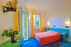 호텔 피네타 - 스카이스캐너 호텔