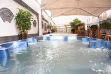 화시 핫스프링 호텔 - 스카이스캐너 호텔