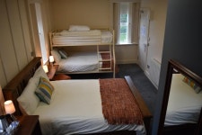 Round Tower Hotel - 스카이스캐너 호텔