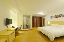 Longting Holiday Hostel | 2023년 최신 가격 | 호텔 | 스카이스캐너