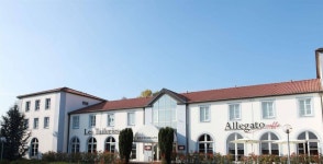 레 튈르리 - 스카이스캐너 호텔