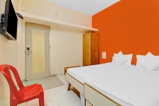 Spot ON 85727 Nisarg Lodge - 스카이스캐너 호텔