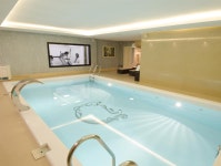 듀크 호텔 - 스카이스캐너 호텔