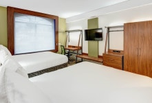 홀리데이 인 익스프레스 우드브리지 - 스카이스캐너 호텔