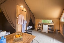 Camping La Pinède - 스카이스캐너 호텔