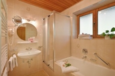 란트하우스 알프바취 - 스카이스캐너 호텔