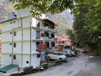 후캄스 홀리데이 홈 - 스카이스캐너 호텔