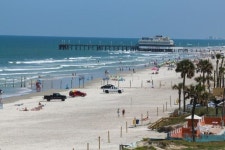 Oceanfront Daytona Beach Condo With Shared Pool! - 스카이스캐너 호텔