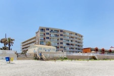 Oceanfront Daytona Beach Condo With Shared Pool! - 스카이스캐너 호텔