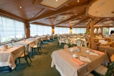 호텔 바바리아 - 스카이스캐너 호텔