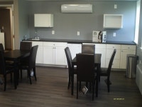 파인 트리 인 - 스카이스캐너 호텔