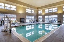Country Inn & Suites By Carlson, Wilder, KY - 스카이스캐너 호텔