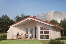 Awesome Home in Tropical Islands w Sauna, Wifi and 2 Bedrooms - 스카이스캐너 호텔