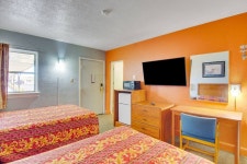 나이츠 인 콜린스빌 버지니아 - 스카이스캐너 호텔