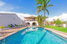 카사 노스트라 모텔 맥케이 - 스카이스캐너 호텔