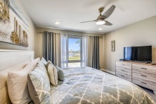 Pierfection by The Bay by Book That Condo | 2023년 최신 가격 | 호텔 | 스카이스캐너