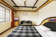 Hotel Silver Oak Annexe | 2023년 최신 가격 | 호텔 | 스카이스캐너