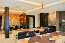 Hotel Crystal Inn - 스카이스캐너 호텔