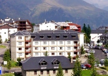 호텔 니에베솔 | 2023년 최신 가격 | 호텔 | 스카이스캐너