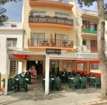 Hostal Bonanza - 스카이스캐너 호텔