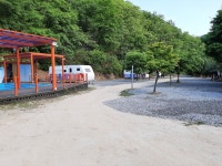 캠핏 | 횡성동당미계곡캠핑장&동당미펜션 | 캠핑장 마운틴 구역