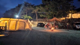 캠핏 | 바다야놀자 캠핑장펜션 | 두가족 사이트