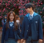 We Heart It의 {collection_name} 이미지 102개 | couple, girls 그리고 aesthetic 이미지 더 보기 lover of mine ♡