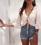 nails, sun 그리고 body We Heart It의 이미지