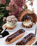 The fluffiest cream Puffs | photography, flowers 그리고 chocolate