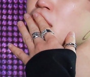 kpop, bts 그리고 body We Heart It의 이미지