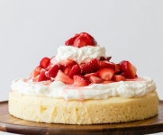 Strawberry shortcake cake | yummy, delicious 그리고 dessert