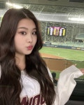 Swan 그리고 purple kiss We Heart It의 이미지