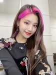 itzy, yeji 그리고 hwang yeji We Heart It의 이미지